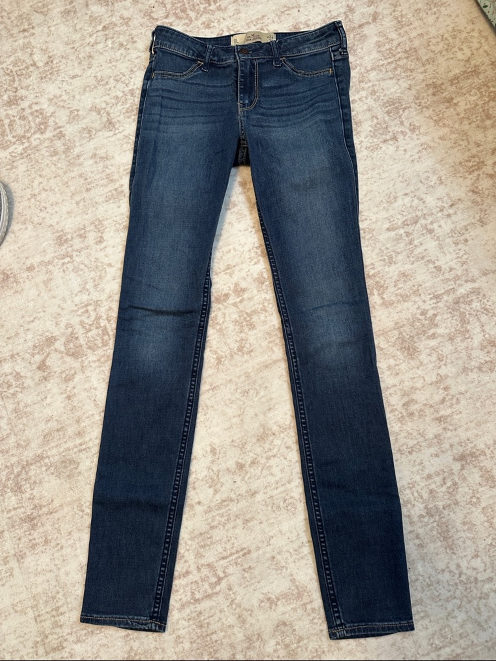 Hollister Skinny Jeans size 0 L mid rise in Dark Indigo Wash